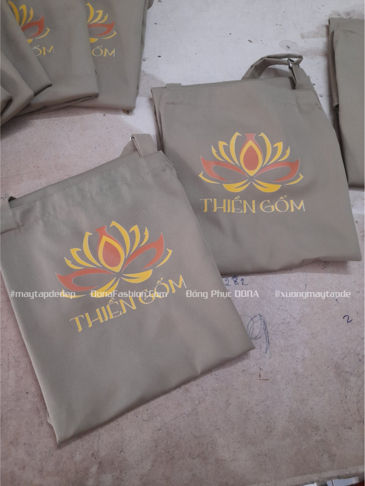 Tạp dề Thiền Gốm